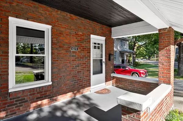 St Louis, MO 63119,619 N Bompart AVE