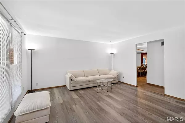 Ellisville, MO 63011,229 Mar El CT