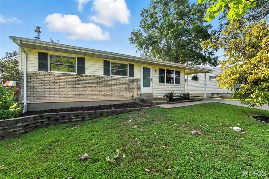 4330 Martyridge CT, Unincorporated, MO 63129