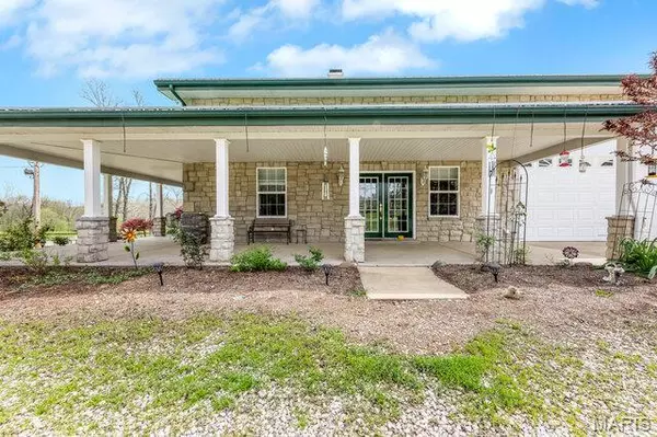 Warrenton, MO 63383,20054 Shady Tree LN