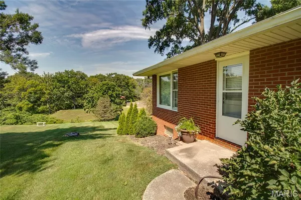 Godfrey, IL 62035,2708 Ridgedale DR