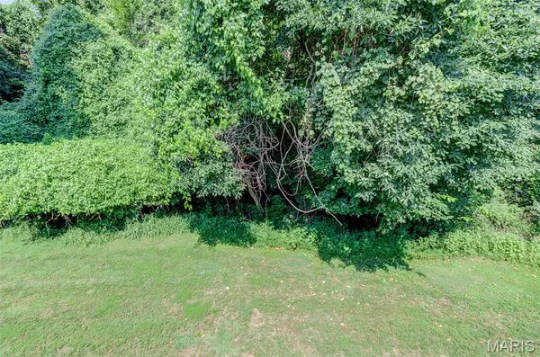 St Louis, MO 63146,2355 Seven Pines DR #7