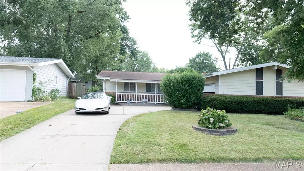 Florissant, MO 63033,3180 Kingsley DR