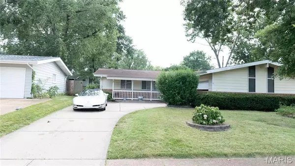 3180 Kingsley DR, Florissant, MO 63033