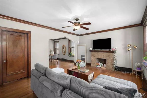 St Louis, MO 63109,5052 Tholozan AVE