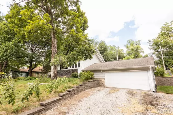 Belleville, IL 62220,526 Forest AVE