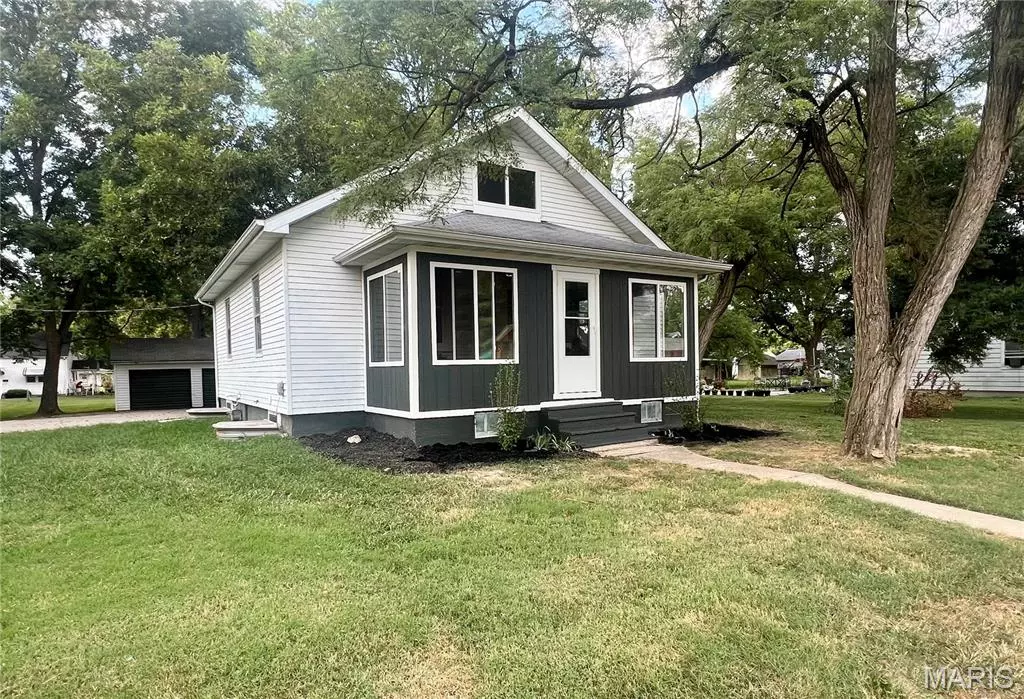 Mascoutah, IL 62258,825 W Green ST