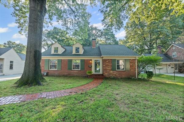 19 Cambridge DR, Belleville, IL 62226