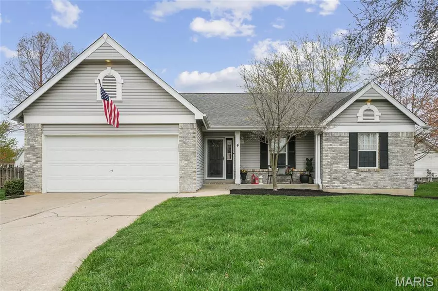 4 Lewis CT, St Peters, MO 63376