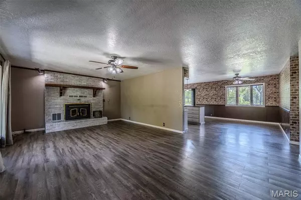 Stoutland, MO 65567,222 Oursbourn DR