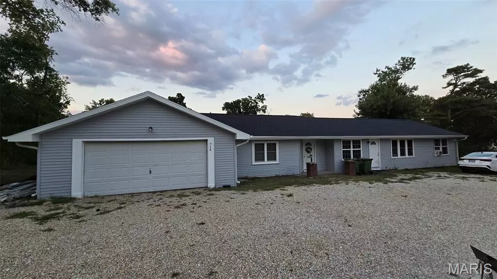 714 W Lions Club DR, Rolla, MO 65401