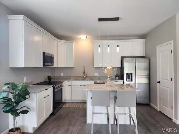 Overland, MO 63114,10111 Niblic DR