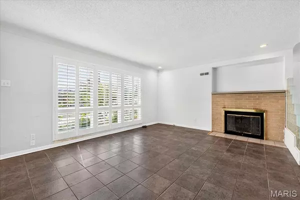 University City, MO 63124,509 Kingdel DR