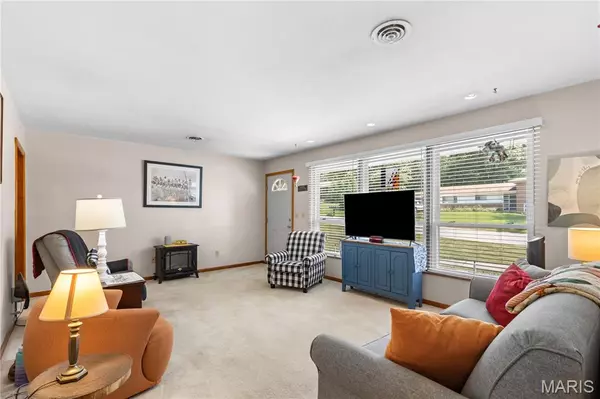 Godfrey, IL 62035,4804 Dadrian DR