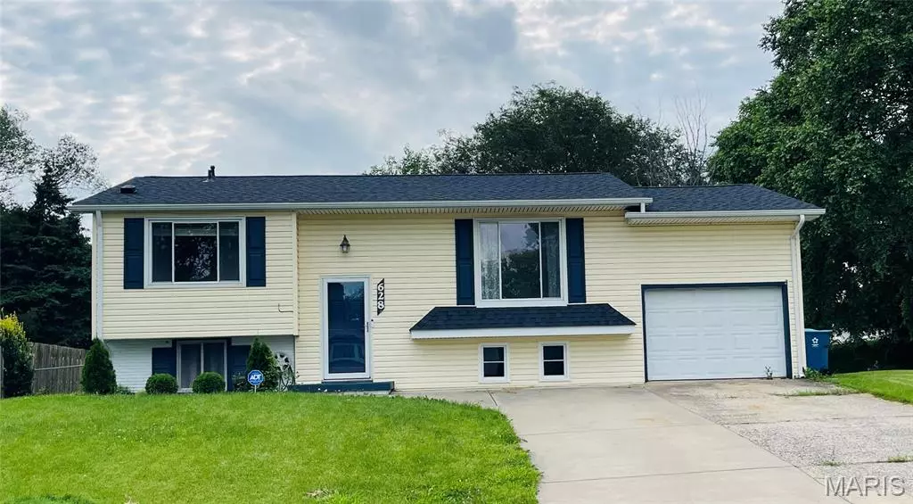 Bethalto, IL 62010,628 Valley View DR