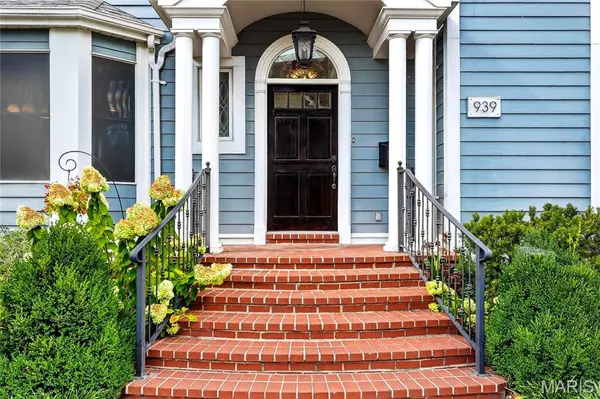 University City, MO 63130,939 Morehouse LN