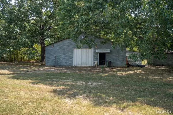 Harviell, MO 63945,210 Mulberry LN