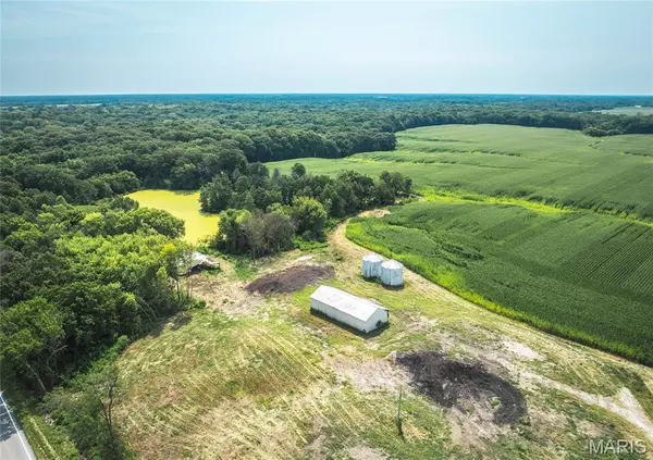 Gillespie, IL 62033,14836 Route 138