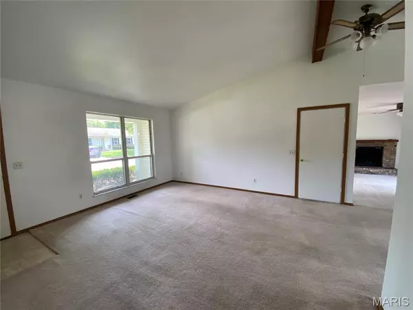 St Peters, MO 63376,747 Estes Park DR