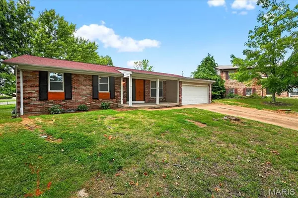 Fenton, MO 63026,1159 Trails DR