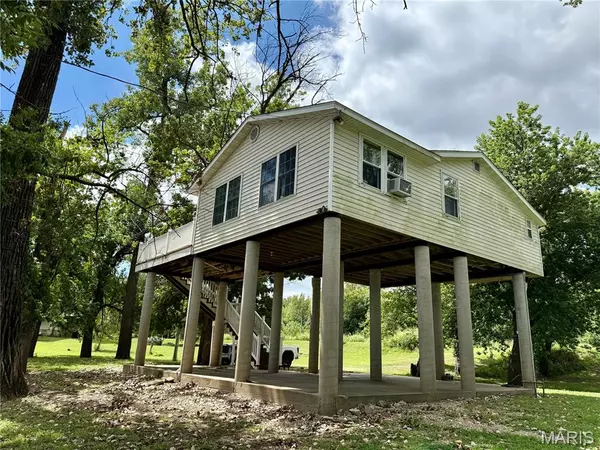 Winfield, MO 63389,488 Pillsbury RD