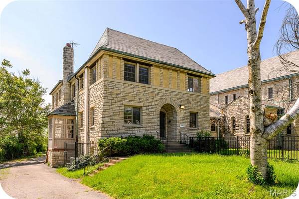 6304 Minnesota AVE, St Louis, MO 63111