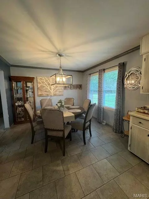 Marshfield, MO 65706,Address not disclosed