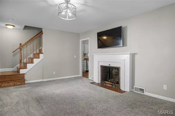 Alton, IL 62002,1116 Douglas ST
