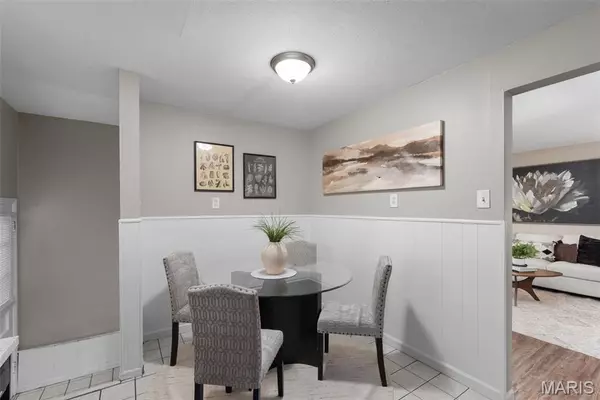 Ferguson, MO 63135,610 Superior DR