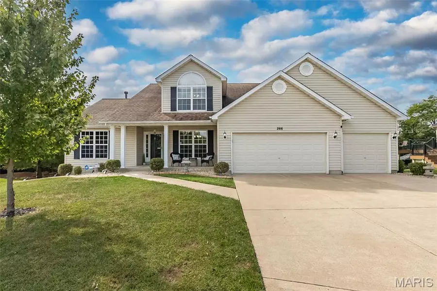 266 Hickory Wood DR, Lake St Louis, MO 63367