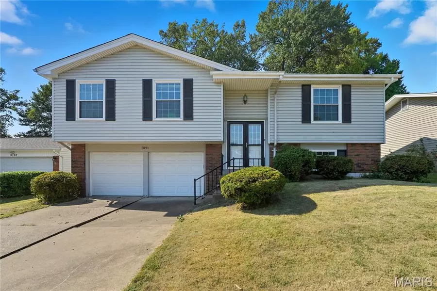 3191 Donnycave LN, Maryland Heights, MO 63043