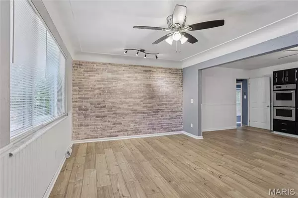 Collinsville, IL 62234,4 Toni CT