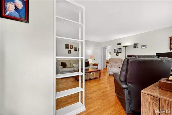 Webster Groves, MO 63119,423 S Old Orchard AVE