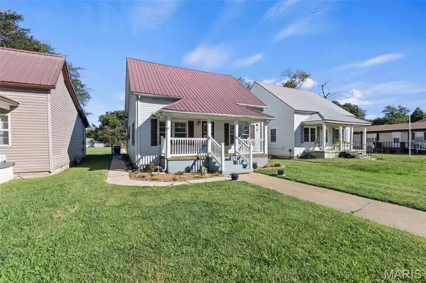 205 E Beech ST, Sikeston, MO 63801