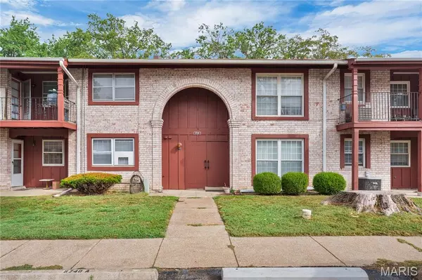 8740 Santa Bella DR #C, Hazelwood, MO 63042
