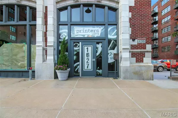 St Louis, MO 63103,1627 Locust ST #202