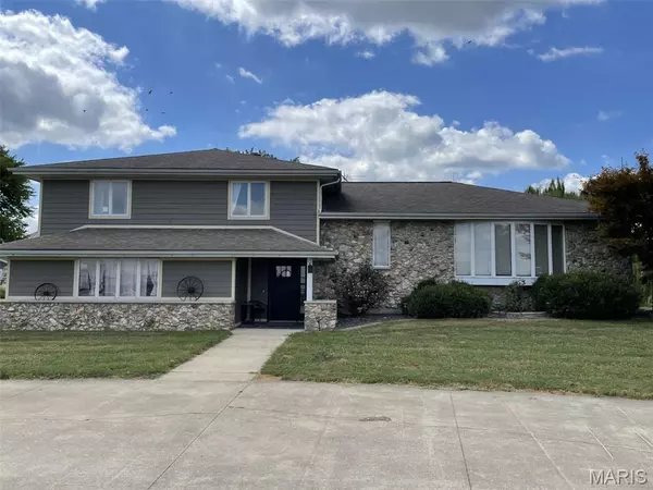 14119 Saint Rose RD, Breese, IL 62230