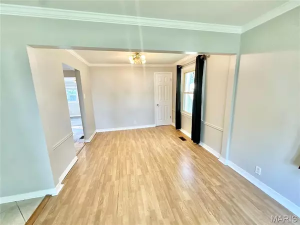 Bellefontaine Nghbrs, MO 63137,1210 Nectar DR