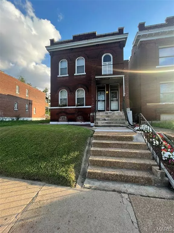 4810 Saint louis ave AVE, St Louis, MO 63115