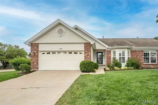 2502 Newpoint DR, Wildwood, MO 63011
