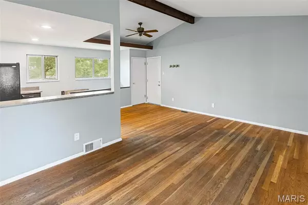 St Louis, MO 63126,9606 Castanet CT