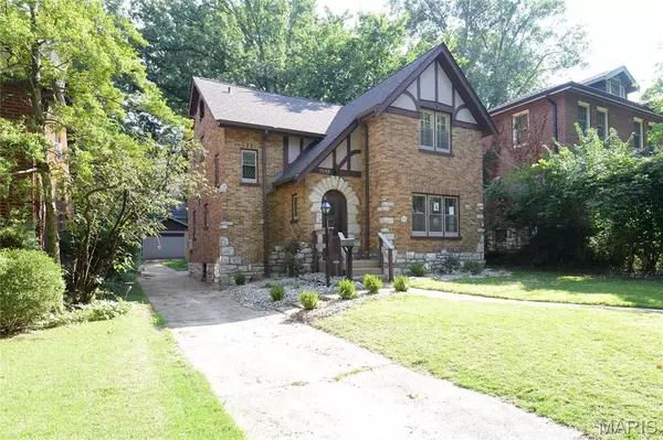 7342 Carleton AVE, University City, MO 63130