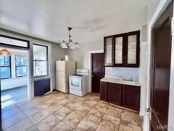 St Louis, MO 63111,3204 Delor ST #2F