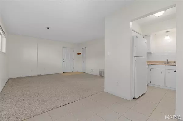 Lake St Louis, MO 63367,111 Lemans CT #111