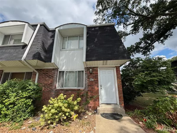 1912 W Delmar AVE #D, Godfrey, IL 62035