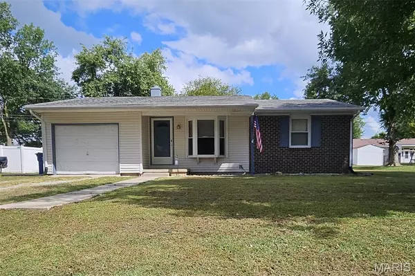 204 W Poos DR, New Baden, IL 62265