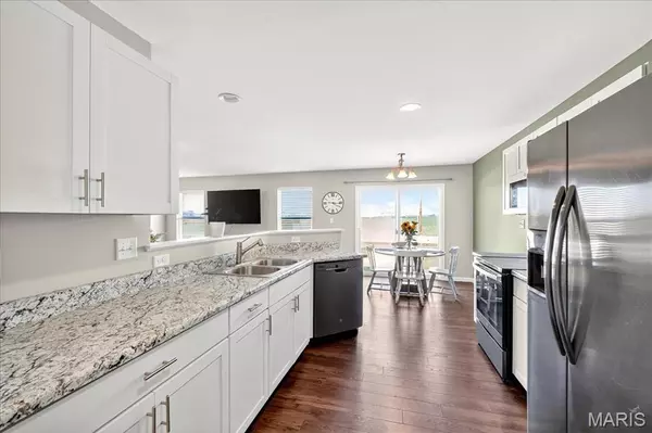 St Charles, MO 63301,544 Summer Glen LN