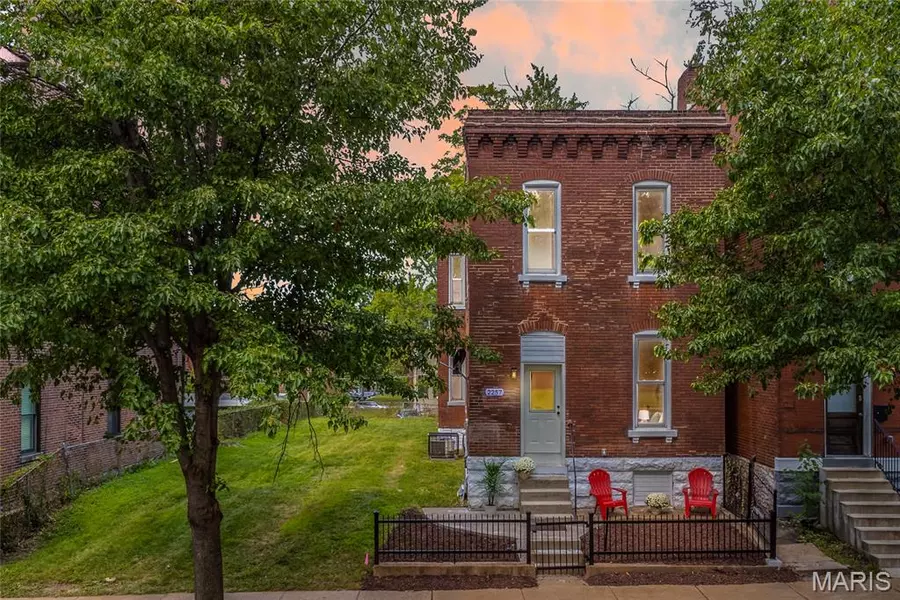 2257 Indiana AVE, St Louis, MO 63104