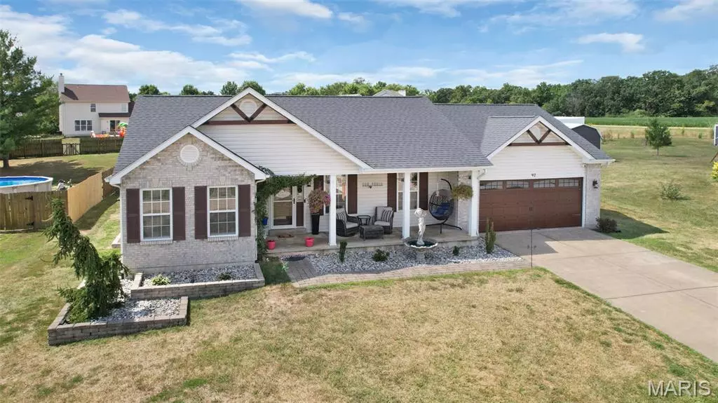 92 Jason Kyle DR, Warrenton, MO 63383