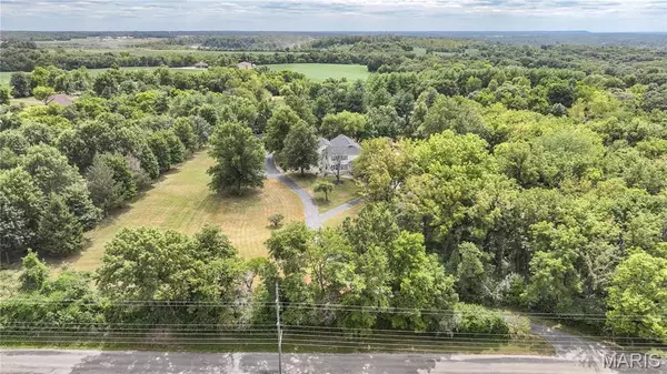 Columbia, IL 62236,1556 Mule RD